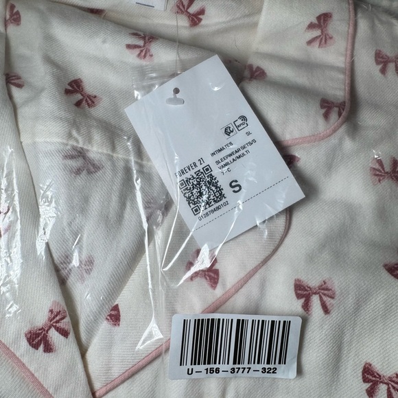 NWT Forever 21 bow print pajama set - Picture 3 of 3